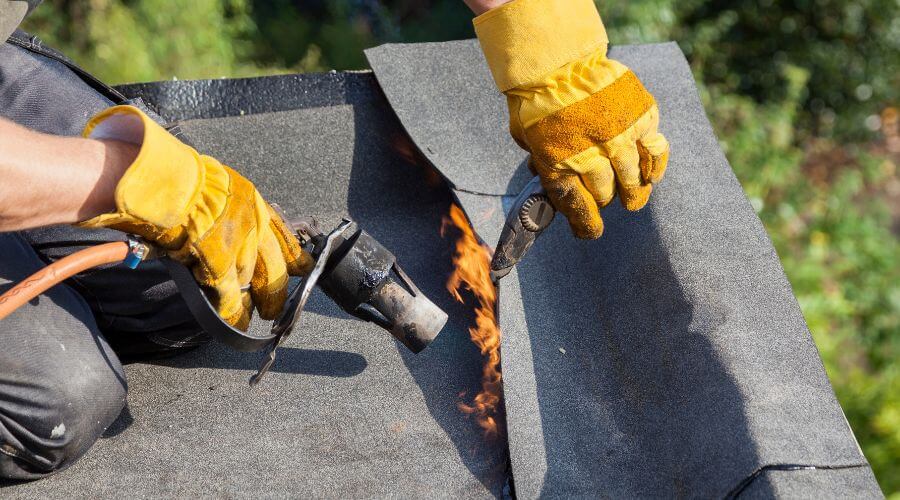 Professional gutter cleaning in Protivin, IA